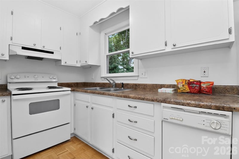 18032 Barnhardt Rd, Davidson, NC 28036