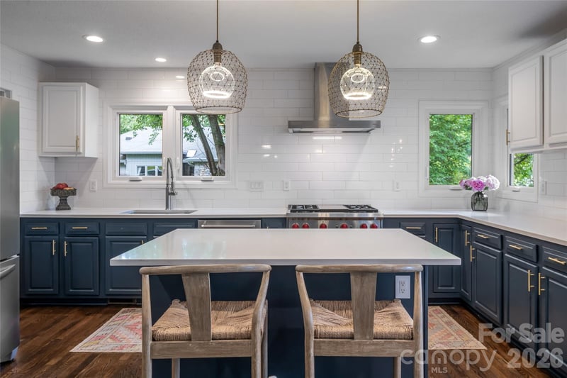203 Coachmans Ct, Asheville, NC 28803