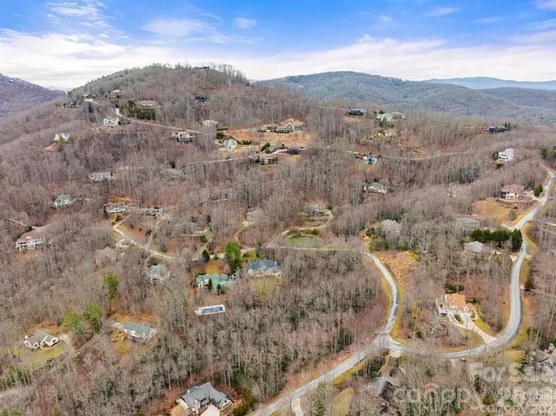 70 Windover Dr, Asheville, NC 28803