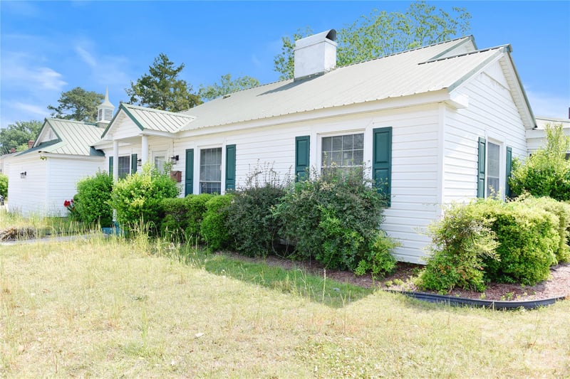 500 Godwin Ave, Lumberton, NC 28358