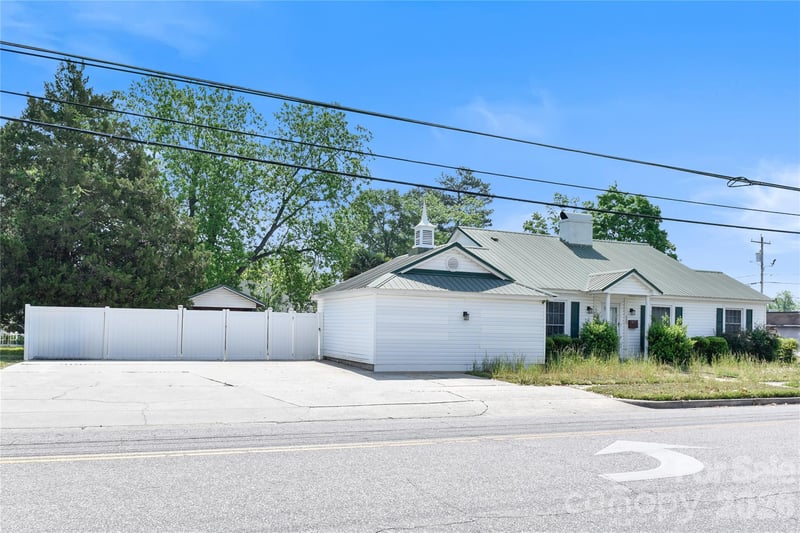 500 Godwin Ave, Lumberton, NC 28358