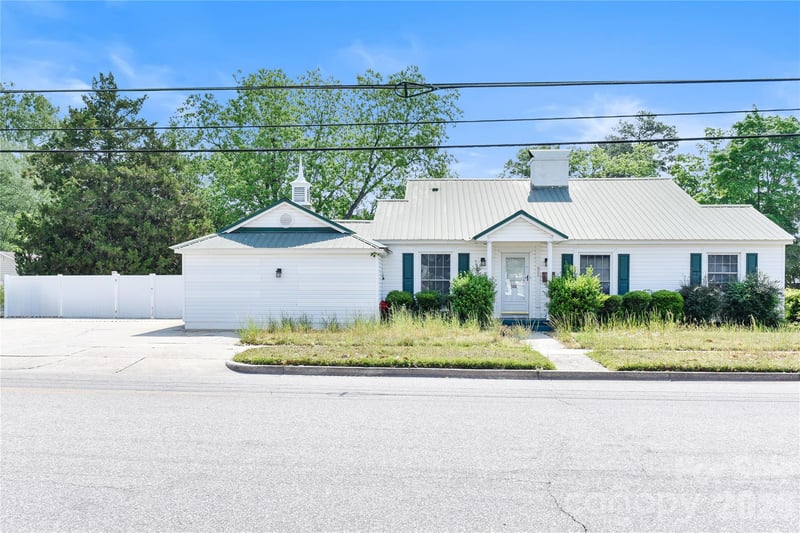 500 Godwin Ave, Lumberton, NC 28358