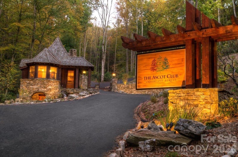 B8 Auld Rock Rd, Waynesville, NC 28786