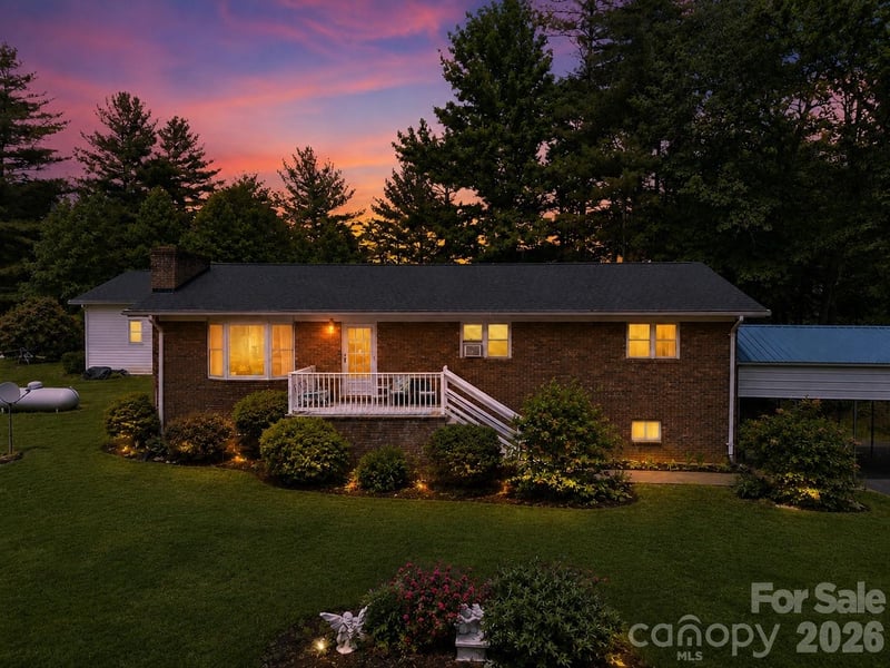 22 Webb Hill Rd, Leicester, NC 28748