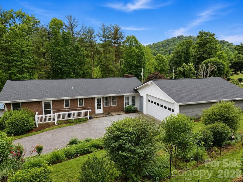 22 Webb Hill Rd, Leicester, NC 28748