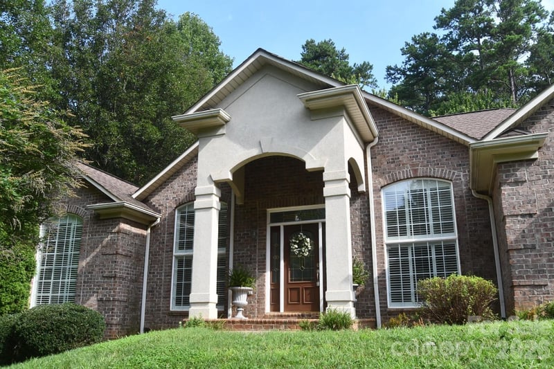 116 28th Ave NW, Hickory, NC 28601