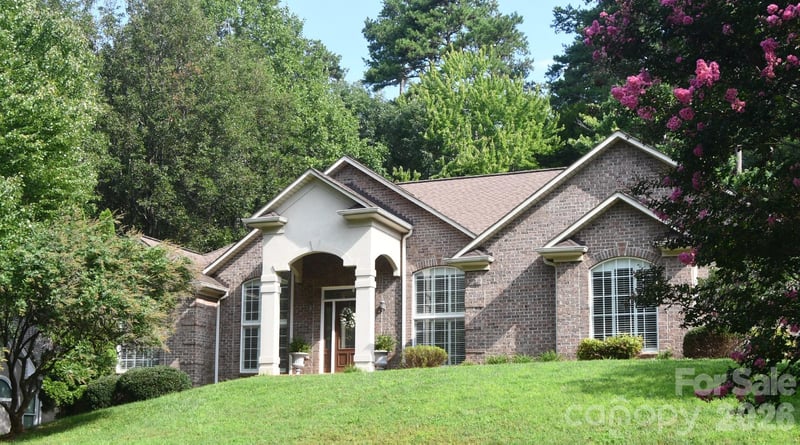 116 28th Ave NW, Hickory, NC 28601