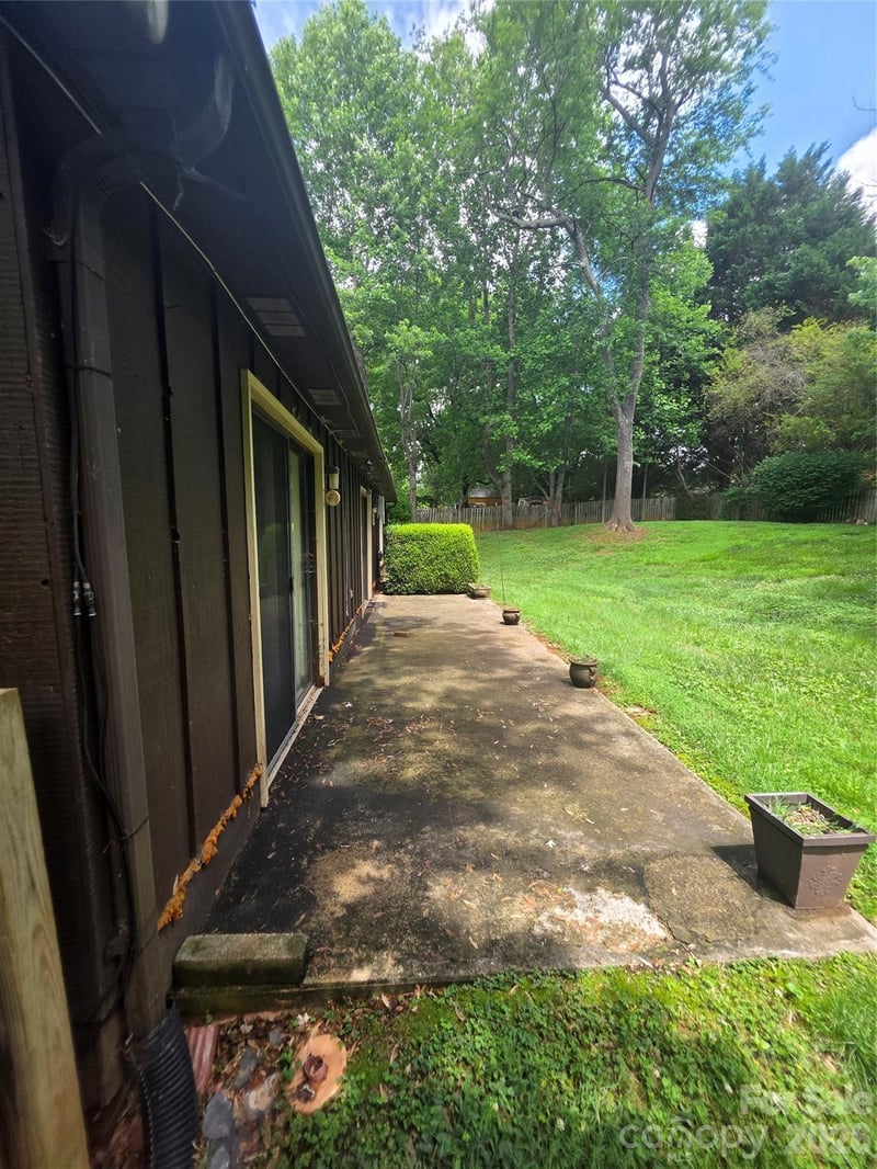 4028 Elizabeth St, Hickory, NC 28601