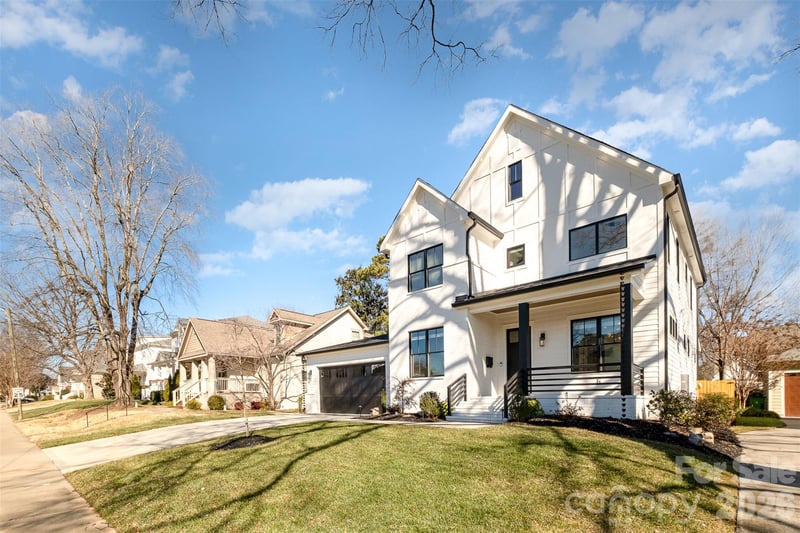 439 Melbourne Ct, Charlotte, NC 28209
