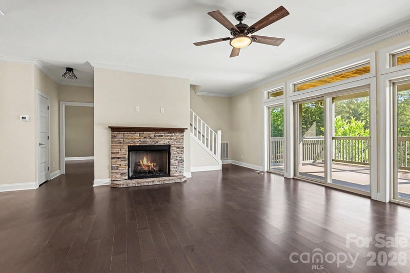 168 Triple Fairways Dr, Hendersonville, NC 28739