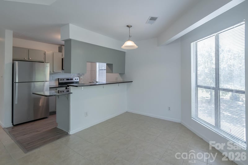8216 Cedar Glen Dr, Charlotte, NC 28212