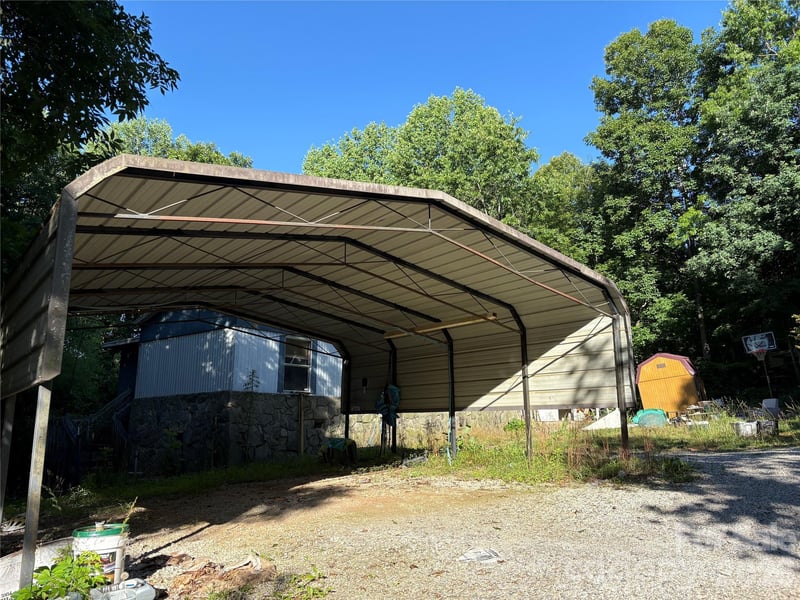 133 Oakwell Dr, Marion, NC 28752