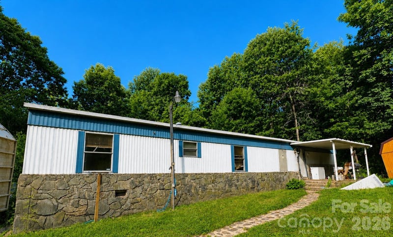 133 Oakwell Dr, Marion, NC 28752
