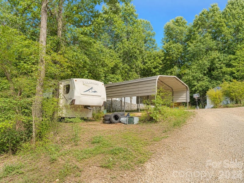 133 Oakwell Dr, Marion, NC 28752