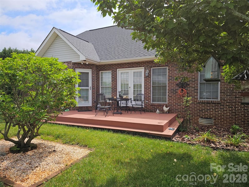 4613 19th Street Ct, Hickory, NC 28601