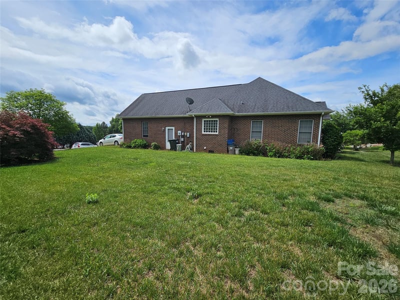 4613 19th Street Ct, Hickory, NC 28601