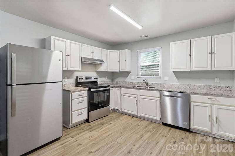 1248 Rosada Dr, Charlotte, NC 28213