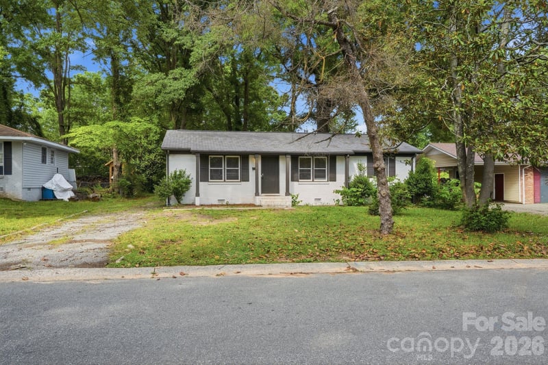 1016 Pondella Dr, Charlotte, NC 28213
