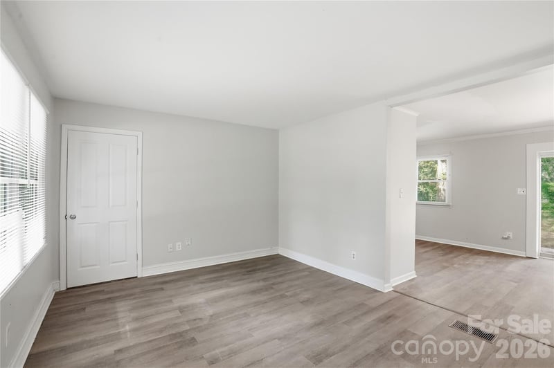 1016 Pondella Dr, Charlotte, NC 28213