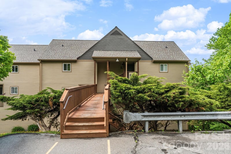 110 Sugar Ski Dr #10-401, Sugar Mountain, NC 28604