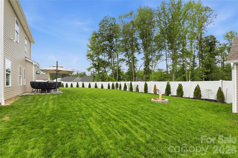222 Moravian Ct, Advance, NC 27006