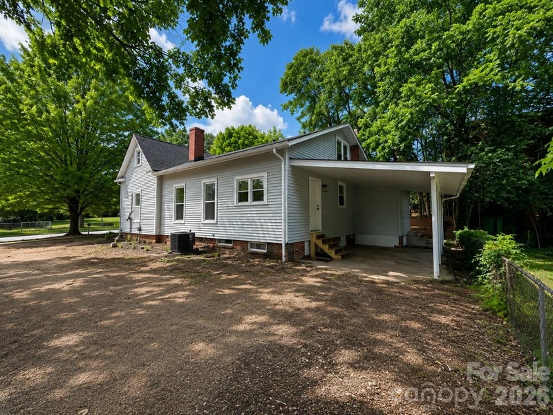 1115 Wilson W Lee Blvd, Statesville, NC 28677