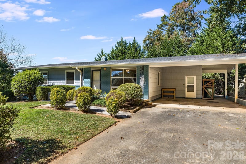 26 Elkmont Dr, Asheville, NC 28804