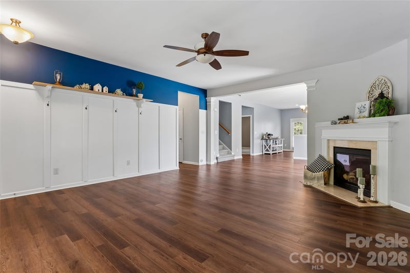 222 Flanders Dr, Mooresville, NC 28117