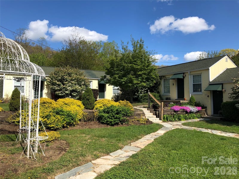 375 Weaverville Rd, Asheville, NC 28804