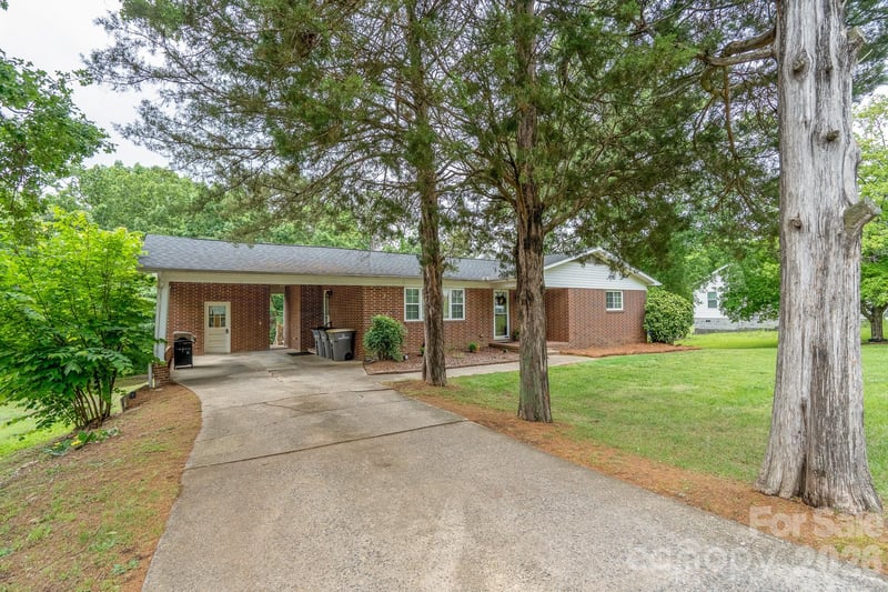 1018 Kentucky St, Kannapolis, NC 28083