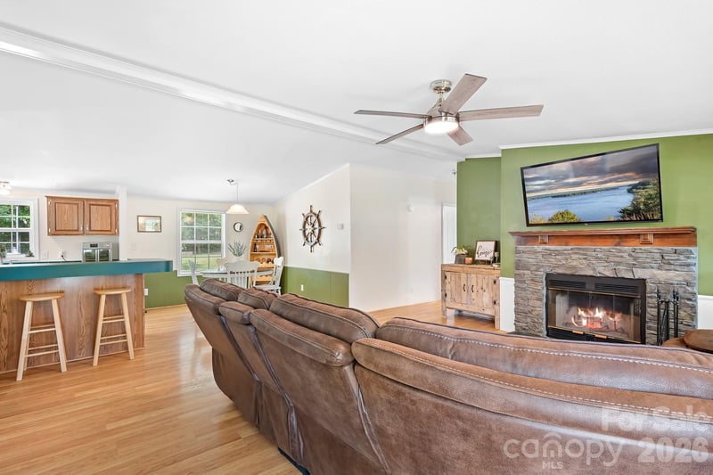 6075 Clearbrook Ln, Iron Station, NC 28080