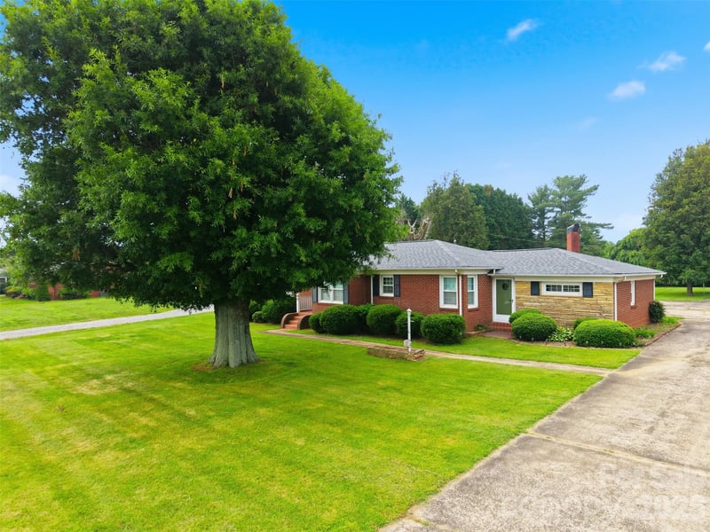 3631 Taylorsville Hw, Statesville, NC 28625