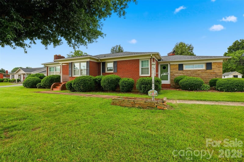 3631 Taylorsville Hw, Statesville, NC 28625