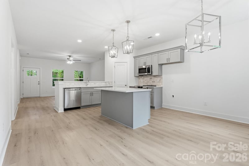 2021 Hart Rd, Charlotte, NC 28214