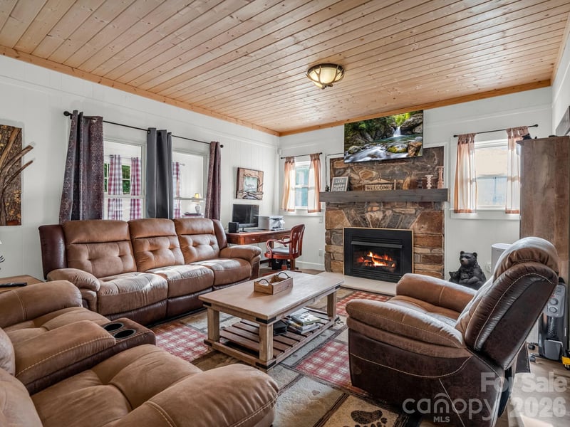 202 Boys Camp Rd, Lake Lure, NC 28746