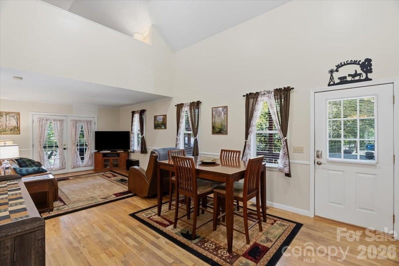 122 Arnold Hts, Waynesville, NC 28786