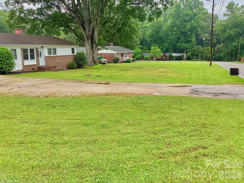 301 Woodland Dr, York, SC 29745