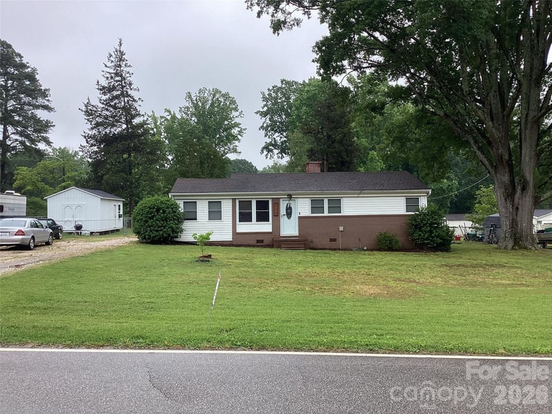 301 Woodland Dr, York, SC 29745