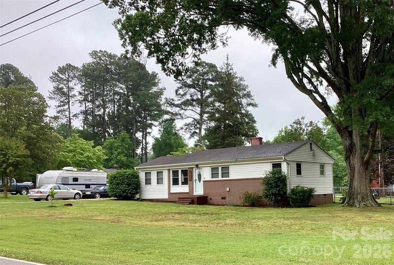 301 Woodland Dr, York, SC 29745