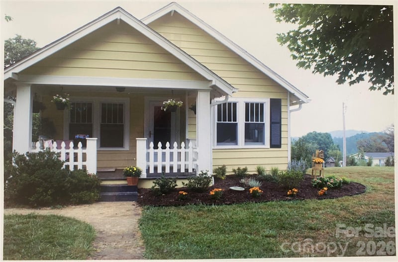 25 Bailey Rd, Candler, NC 28715