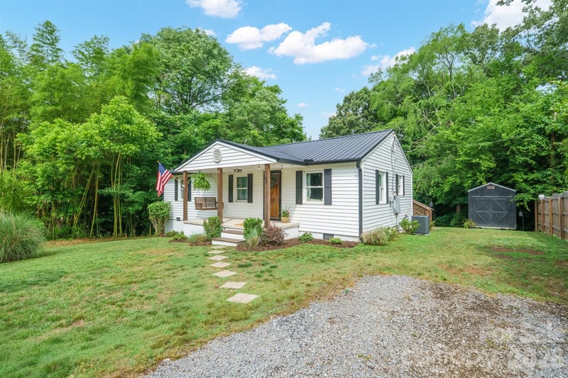 161 Holman St, Mocksville, NC 27028