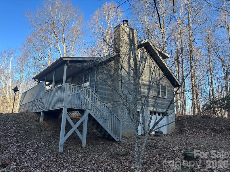 377 Woodstream Rd, Waynesville, NC 28786