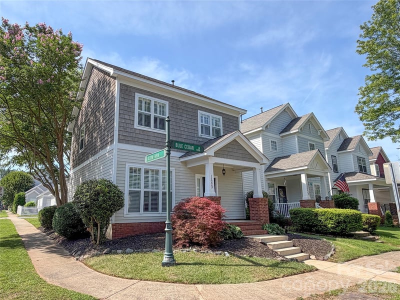 11223 Blue Cedar Ln, Charlotte, NC 28277
