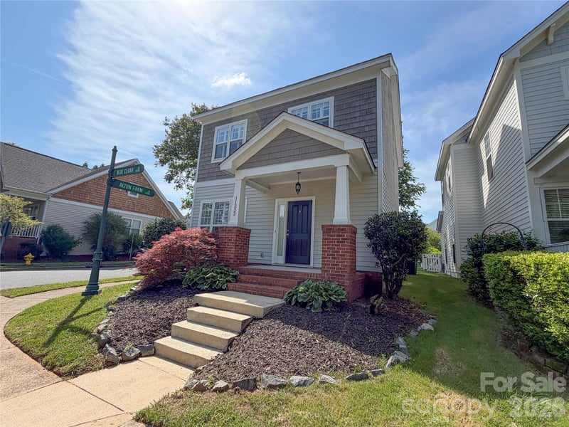 11223 Blue Cedar Ln, Charlotte, NC 28277