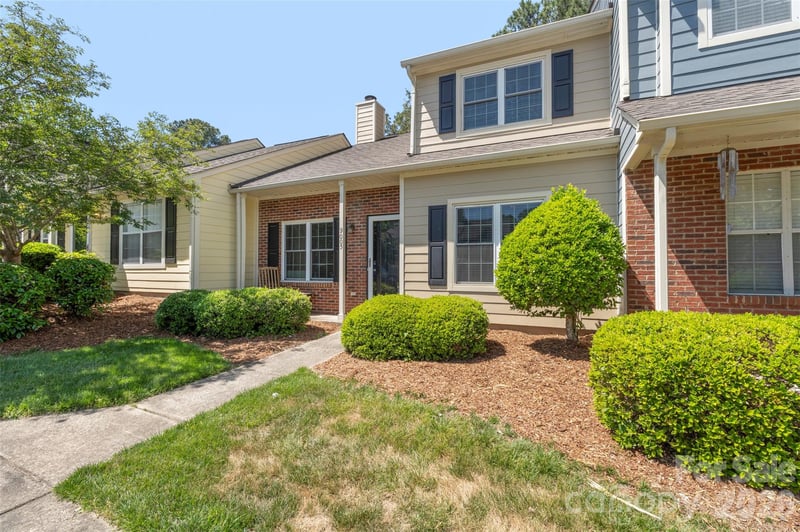 9005 Four Mile Creek Rd, Charlotte, NC 28277