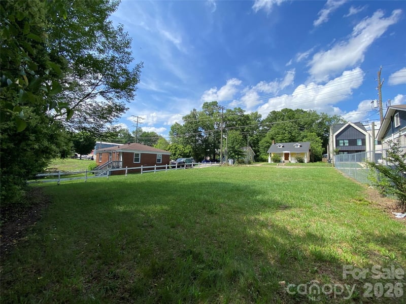 805 Norris Ave, Charlotte, NC 28206