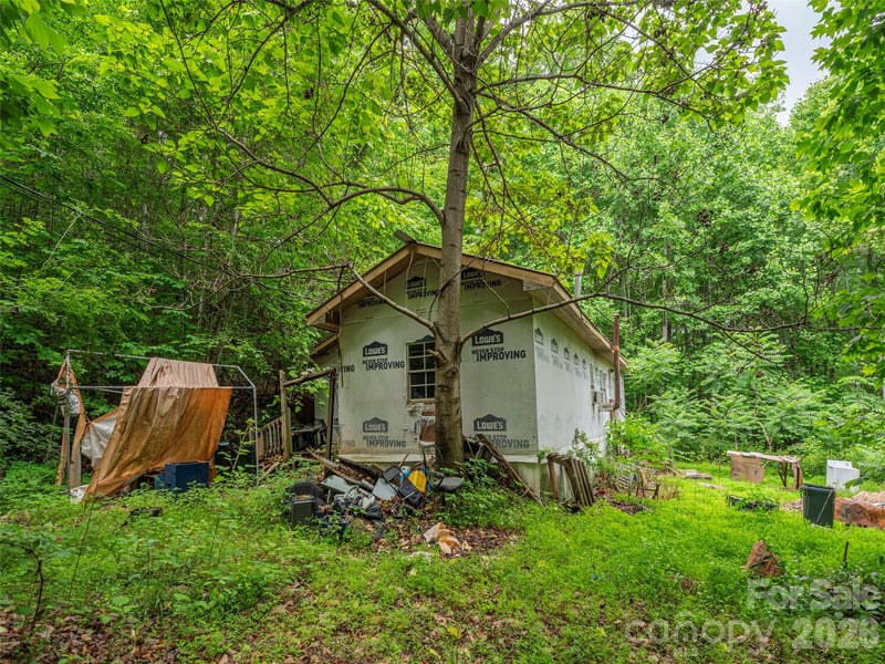 68 Long Ridge Rd, Candler, NC 28715