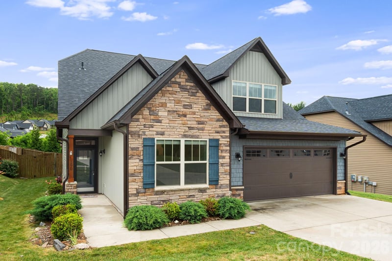 190 Water Leaf Dr, Weaverville, NC 28787
