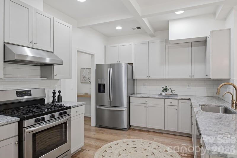 190 Water Leaf Dr, Weaverville, NC 28787