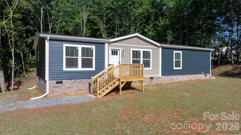 146 Oakstone Dr, Statesville, NC 28677